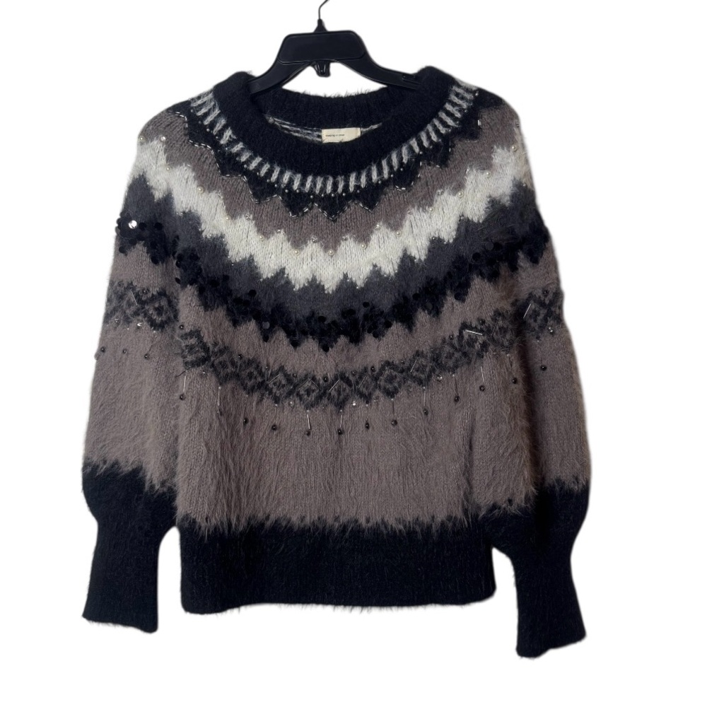 Elegant Black and Gray Patterned Sweater